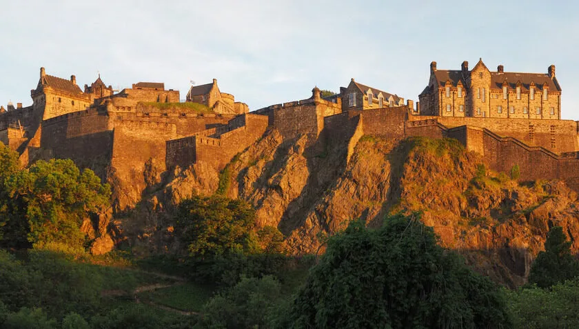 Mùa Thu Ở Xứ Edinburgh – Bức Tranh Cổ Tích Giữa Lòng Châu Âu