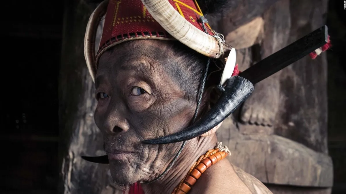 Có gì bên trong bộ tộc săn đầu người cuối cùng ở Malaysia?