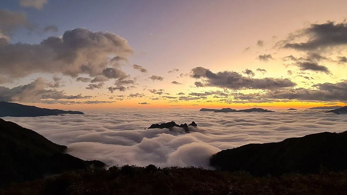 Tìm về ngôi chùa thiêng trên đỉnh núi Bình Thuận: Khám phá chốn linh thiêng và kỳ thú