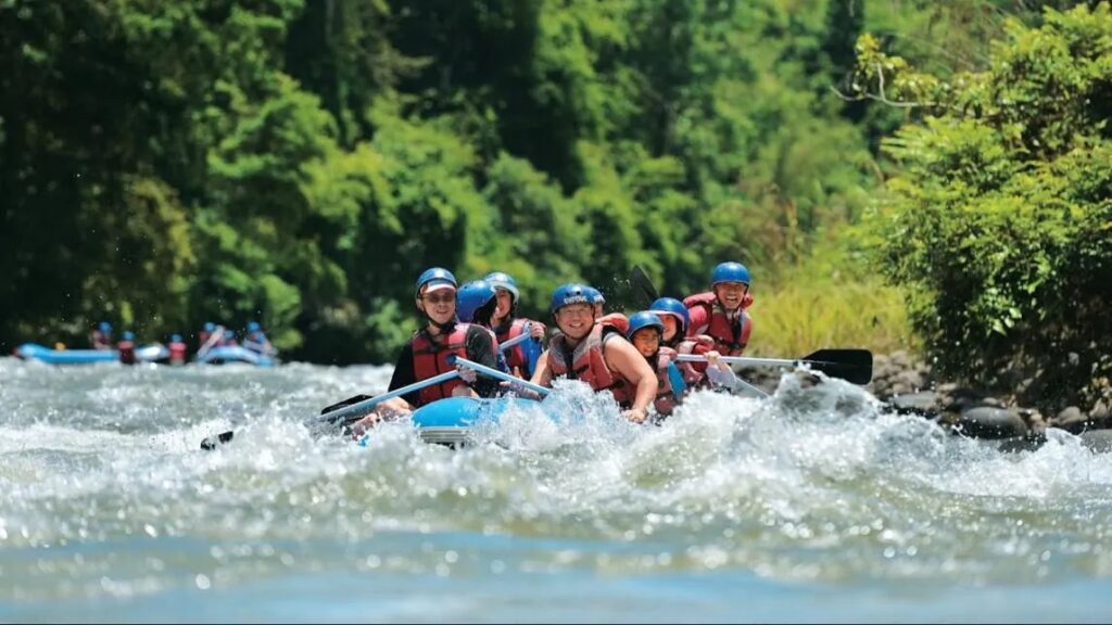 Đi bộ dưới biển và những điều kỳ thú khi đến đảo Sepanggar, Malaysia