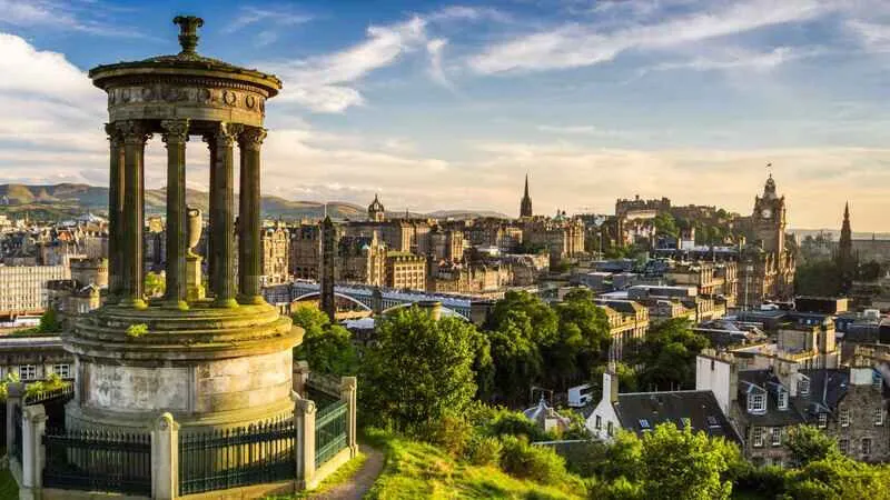 Mùa Thu Ở Xứ Edinburgh – Bức Tranh Cổ Tích Giữa Lòng Châu Âu