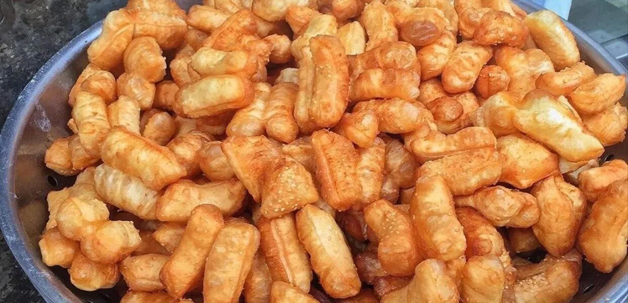 Sữa chua và Quẩy đùi gà: Thức quà bán cả tuổi thơ cho bao thế hệ